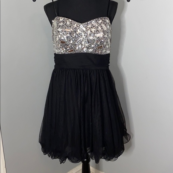 Blondie Nites Prom and/or Prom Dress - Picture 1 of 8